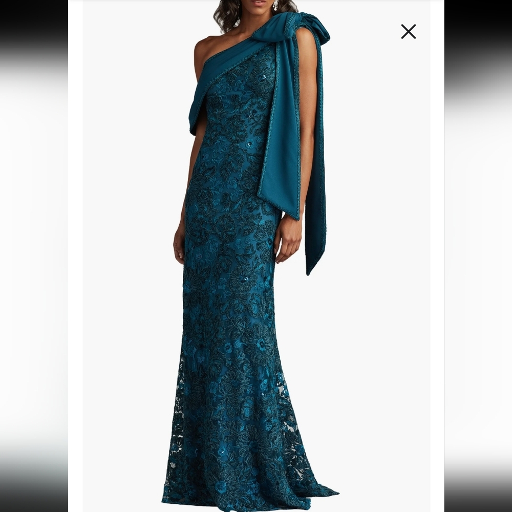TADASHI SHOJI BEADED FLORAL ONE-SHOULDER GOWN; SIZE:10;COLOR:BLUE - Picture 4 of 13